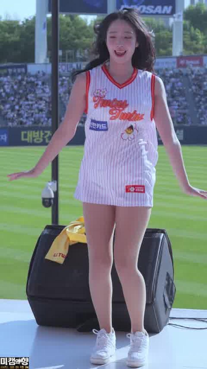 240601 치어리더 오윤솔 직캠 (2) 비디오 썸네일 이미지