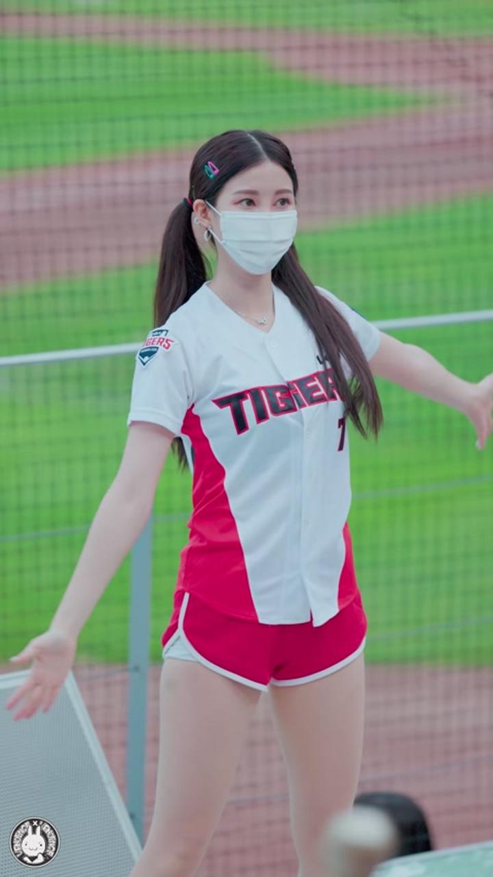210811 치어리더 한유진 직캠 비디오 썸네일 이미지