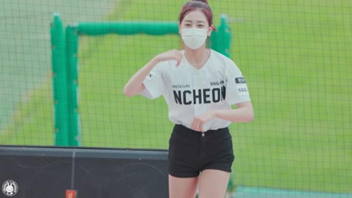 210613 치어리더 목나경 직캠 비디오 썸네일 이미지