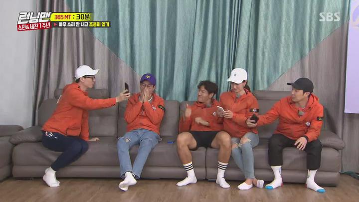 런닝맨.E399.180506.1080p-NEXT (트와이스, 이상엽, 이다희, 강한나, 홍진영) 비디오 썸네일 이미지