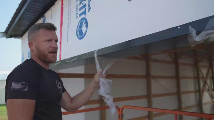 Installing Exterior Metal Siding Part 2- Farm Chains 6 비디오 썸네일 이미지