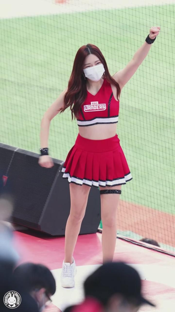 210415 치어리더 이지현 직캠 비디오 썸네일 이미지