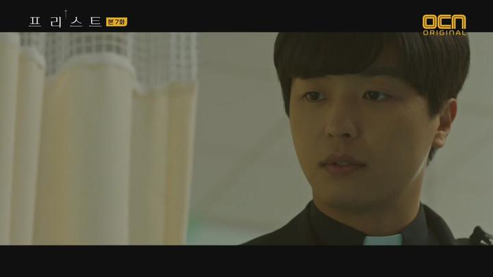 프리스트.E07.181215.720p-NEXT 비디오 썸네일 이미지