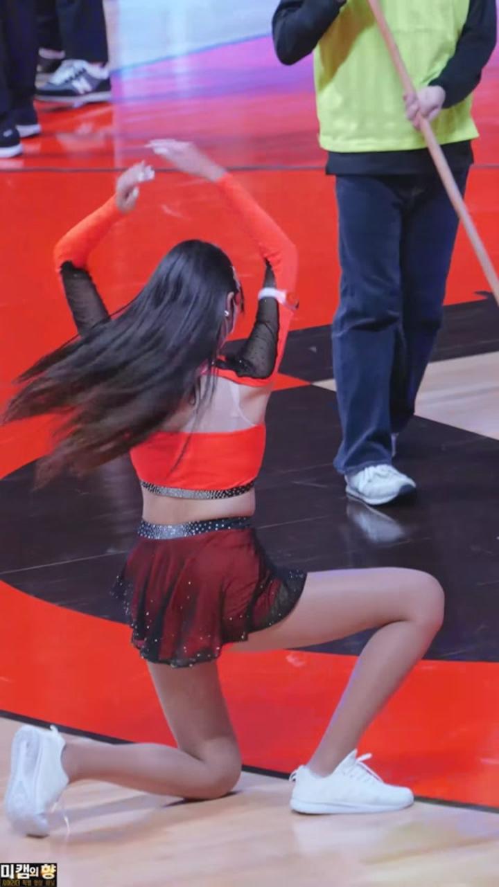 230101 치어리더 김이서 직캠 (2) 비디오 썸네일 이미지