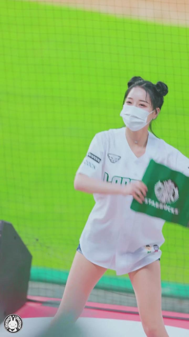 210521 치어리더 안이랑 직캠 비디오 썸네일 이미지