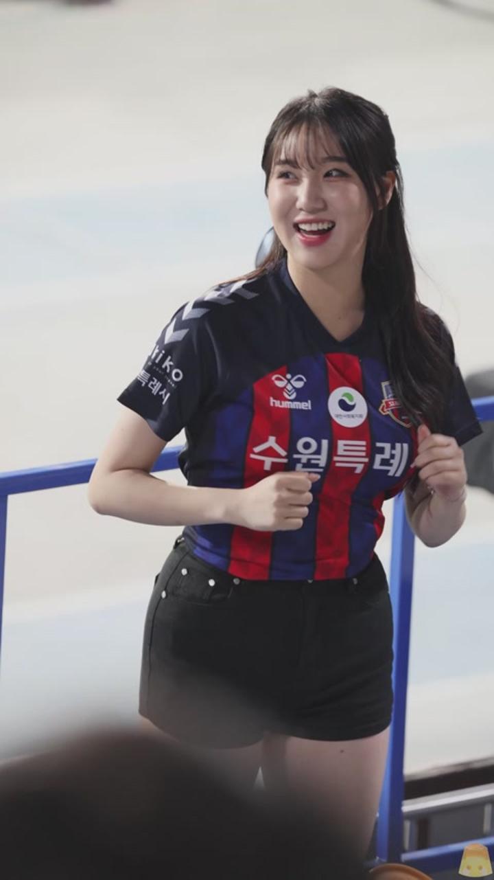 240430 치어리더 김현영 직캠 (1) 비디오 썸네일 이미지