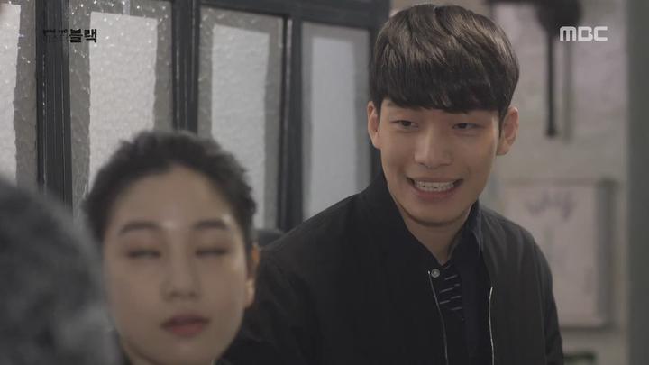 굿바이 미스터블랙 E07 160406 720p HDTV x264-RAiN 비디오 썸네일 이미지