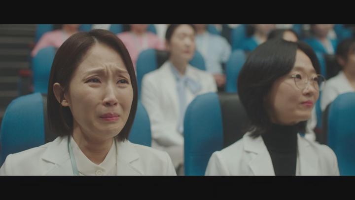 [tvN] 언젠가는 슬기로울 전공의생활.E12.END.1080p.NF.WEB-DL.H264.AAC 비디오 썸네일 이미지