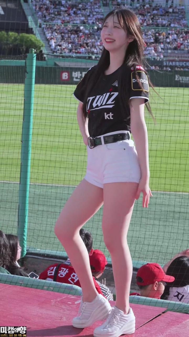 240427 치어리더 장유진 직캠 (1) 비디오 썸네일 이미지