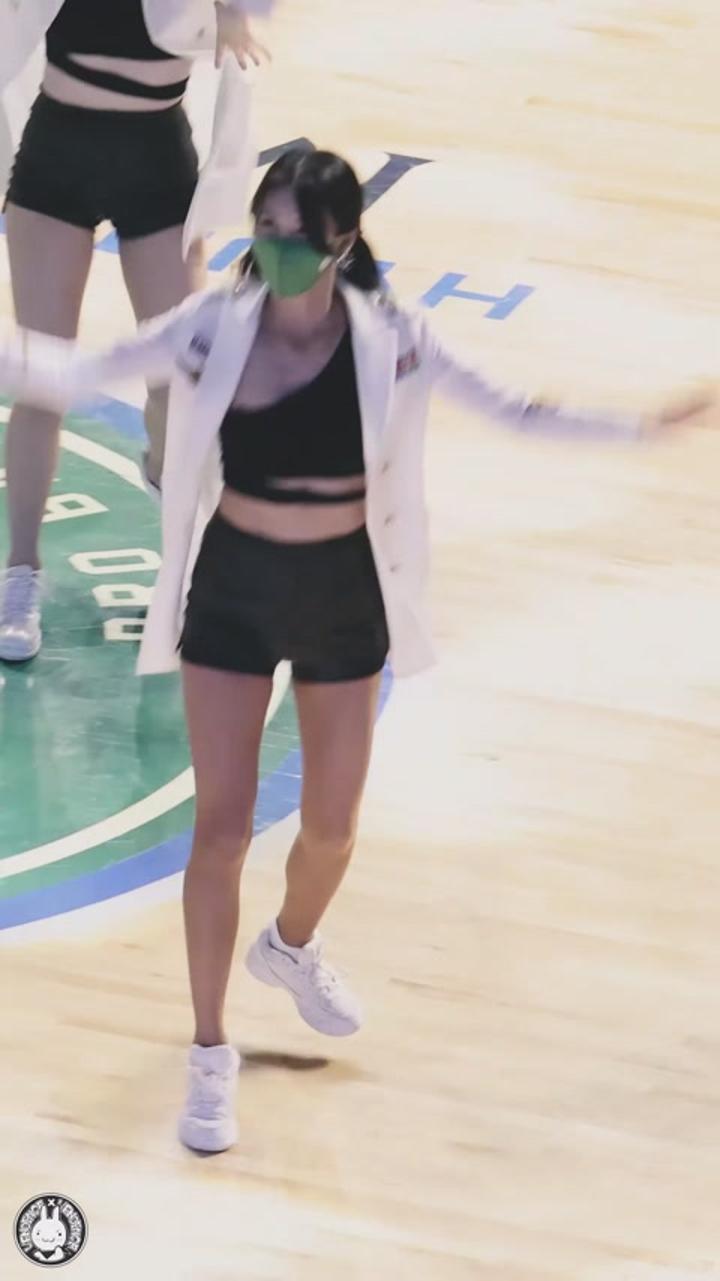 210330 치어리더 원민주 직캠 비디오 썸네일 이미지