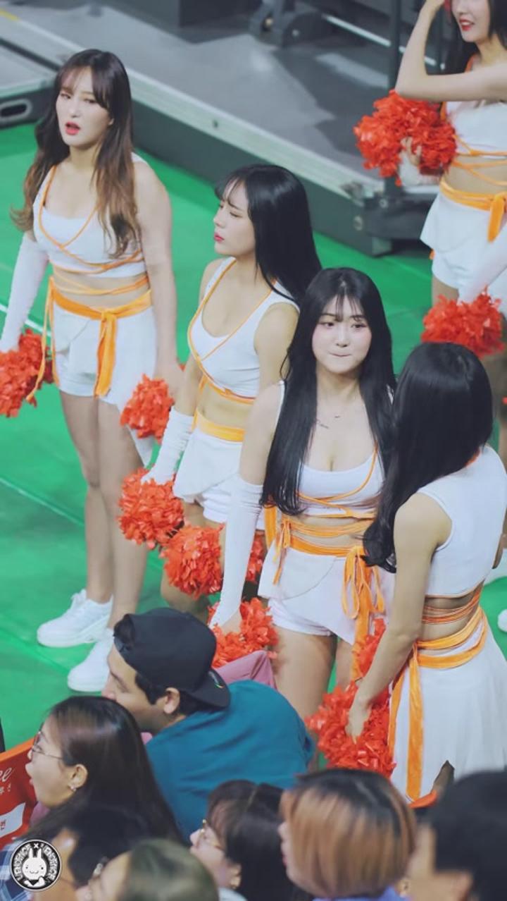 191110 치어리더 신세희 직캠 (1) 비디오 썸네일 이미지