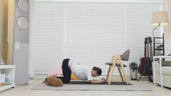 임산부 요가 - 운동 체조 임산부 필라테스 임산부 산전 운동 건강관리법 비디오 썸네일 이미지