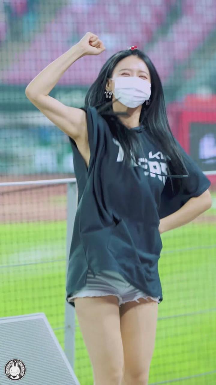 210629 치어리더 이아영 직캠 비디오 썸네일 이미지
