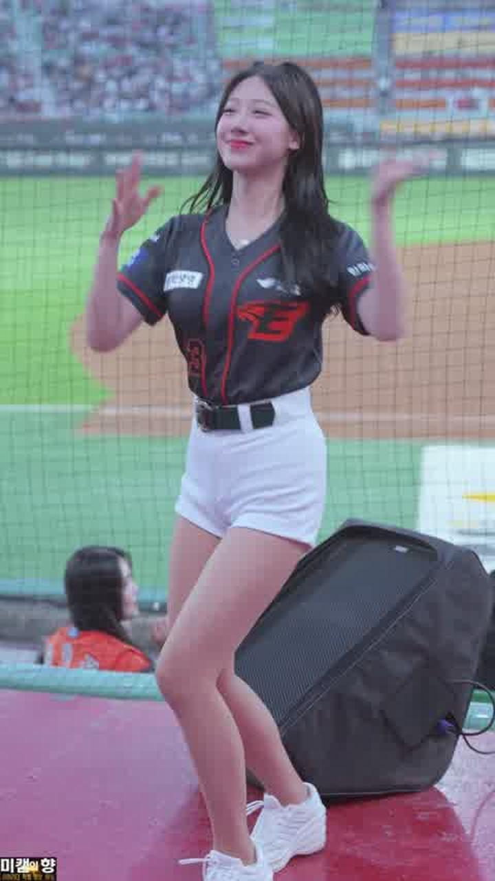 230512 치어리더 우수한 직캠 (1) 비디오 썸네일 이미지