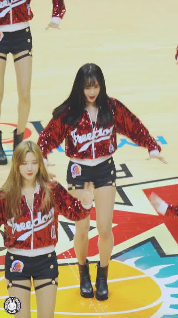 200111 치어리더 김한나 직캠 (1) 비디오 썸네일 이미지