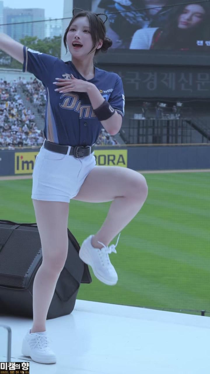 240525 치어리더 김정원 직캠 비디오 썸네일 이미지