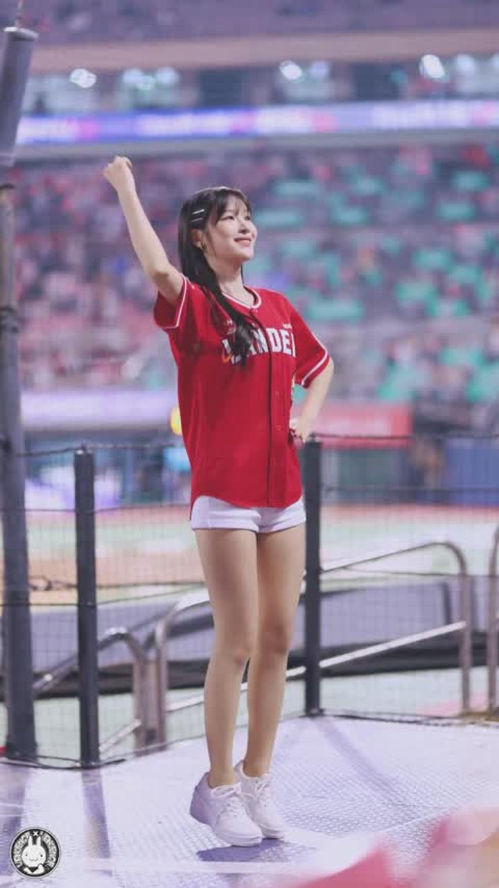 240412 치어리더 유보영 직캠 (4) 비디오 썸네일 이미지