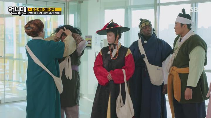 런닝맨.E689.240121.1080p-NEXT 비디오 썸네일 이미지
