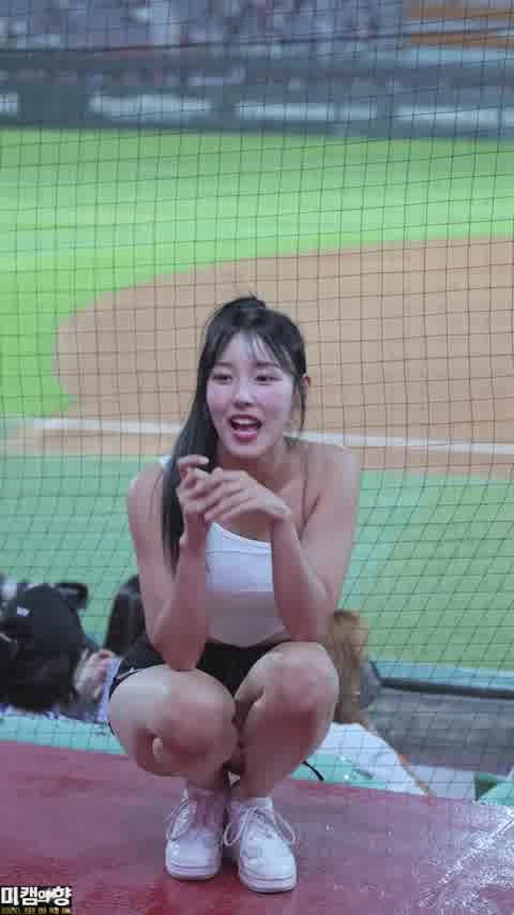 240604 치어리더 이수진 직캠 비디오 썸네일 이미지