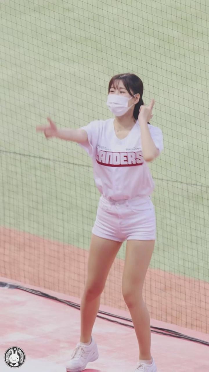 210710 치어리더 김도아 직캠 비디오 썸네일 이미지