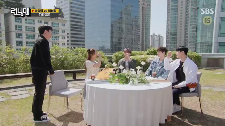 [SBS] 런닝맨 (흑심팀 vs 배김팀 - 차은우,문빈).E604.220522.720p.H264-F1RST 비디오 썸네일 이미지