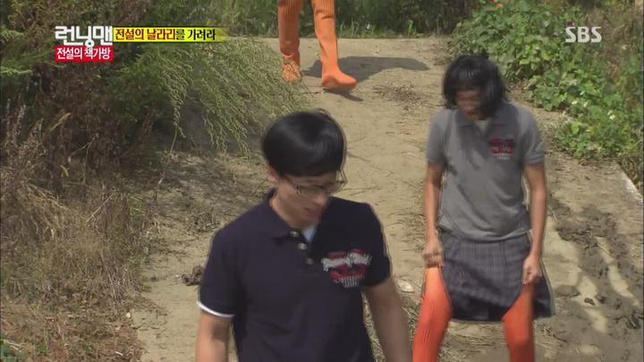 런닝맨.E167.131013.전설의 책가방 (김민정,천정명).HDTV.X264.720p-BarosG 비디오 썸네일 이미지