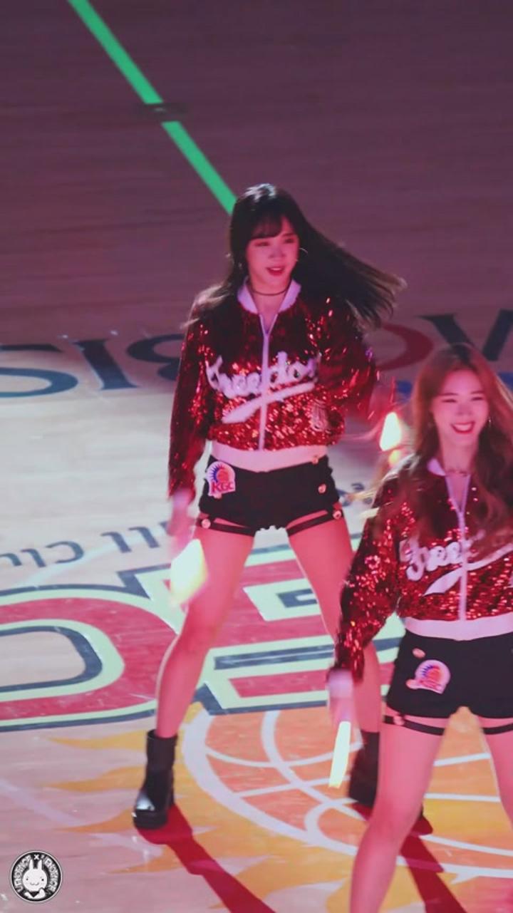 200111 치어리더 김한나 직캠 (2) 비디오 썸네일 이미지