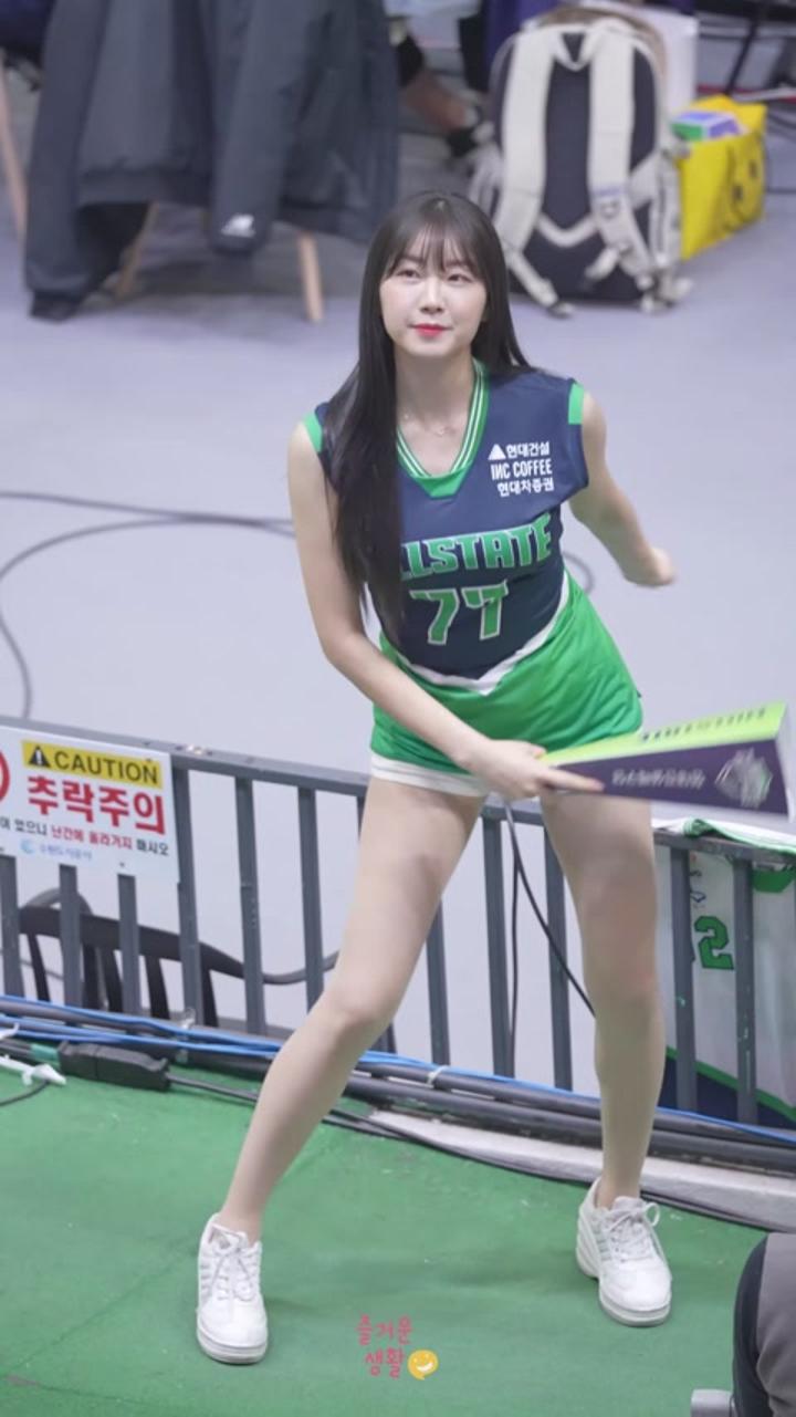 230316 치어리더 안지현 직캠 비디오 썸네일 이미지