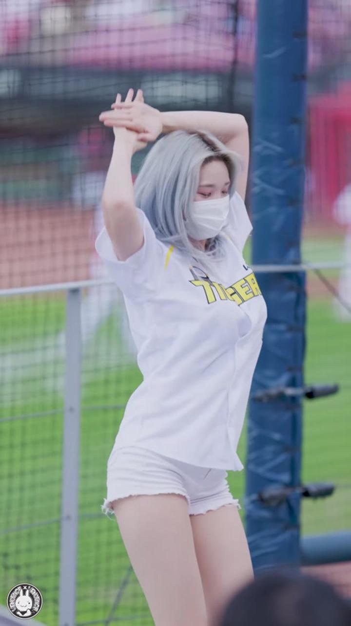 210822 치어리더 김현지 직캠 (3) 비디오 썸네일 이미지