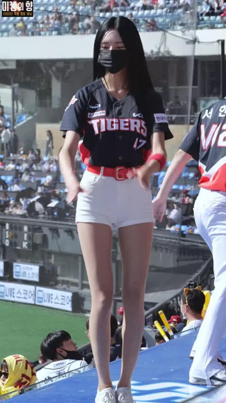 220910 치어리더 박신비 직캠 비디오 썸네일 이미지