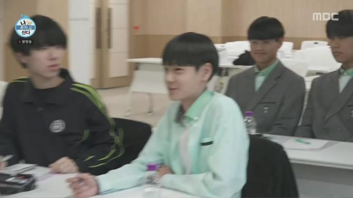 나 혼자 산다.E592.250418.720p.KANNA 비디오 썸네일 이미지