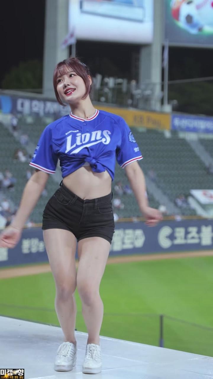 230523 치어리더 최홍라 직캠 (4) 비디오 썸네일 이미지