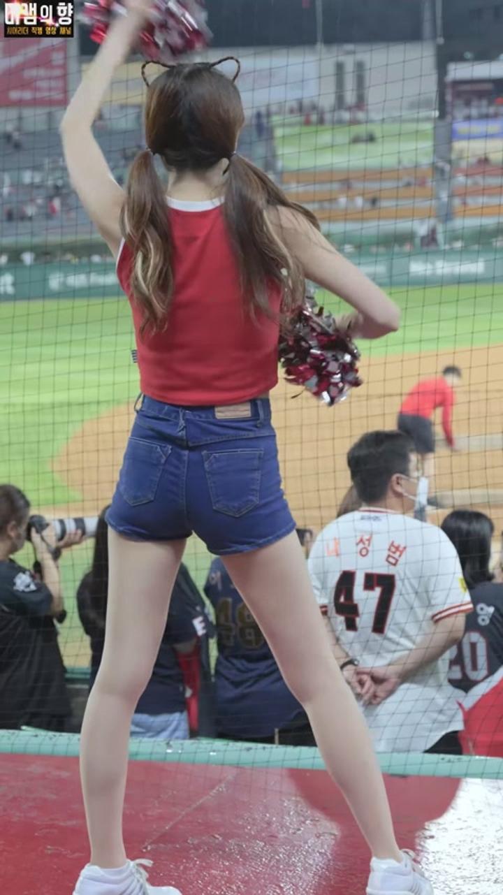 220908 치어리더 정가예 직캠 비디오 썸네일 이미지