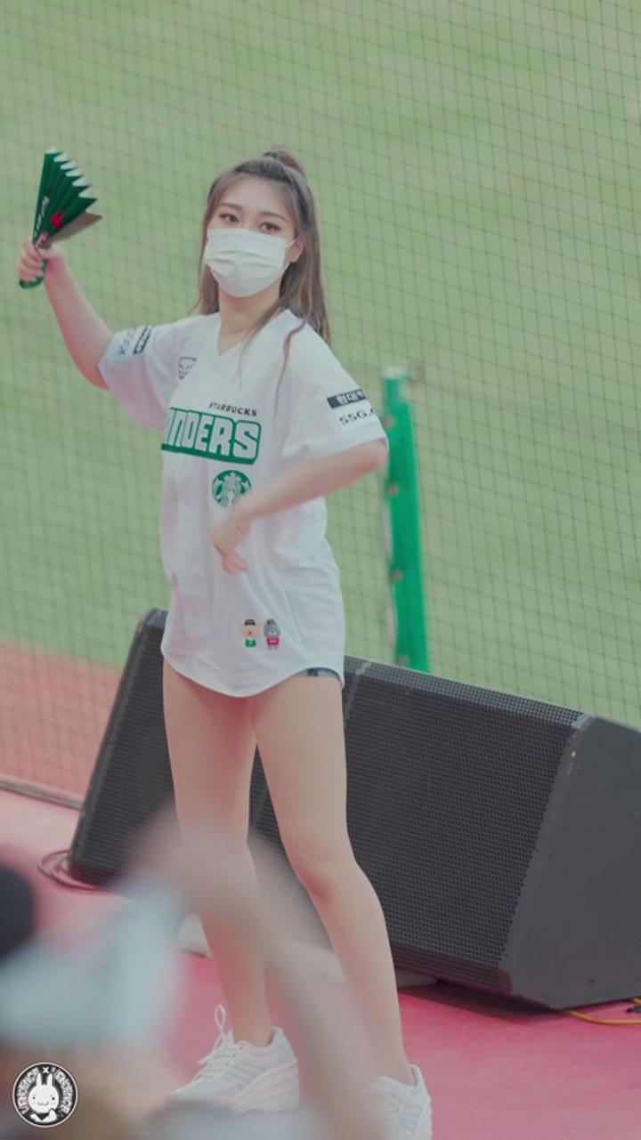 210522 치어리더 박현영 직캠 비디오 썸네일 이미지