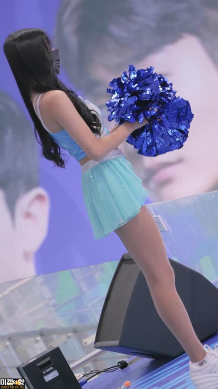 221130 치어리더 안혜지, 고가빈 직캠 비디오 썸네일 이미지