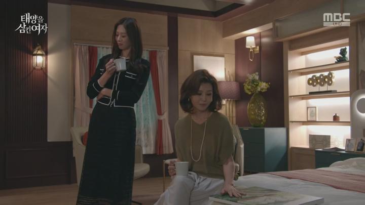 태양을 삼킨 여자.가장 높은 곳에서 떨어져봐야 고통이 클 테니까.E29.250717.720p.H264-F1RST 비디오 썸네일 이미지