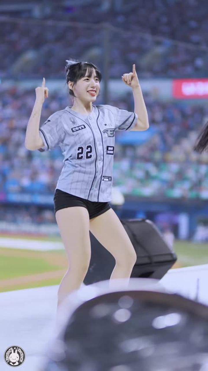 240409 치어리더 하지원 직캠 (1) 비디오 썸네일 이미지