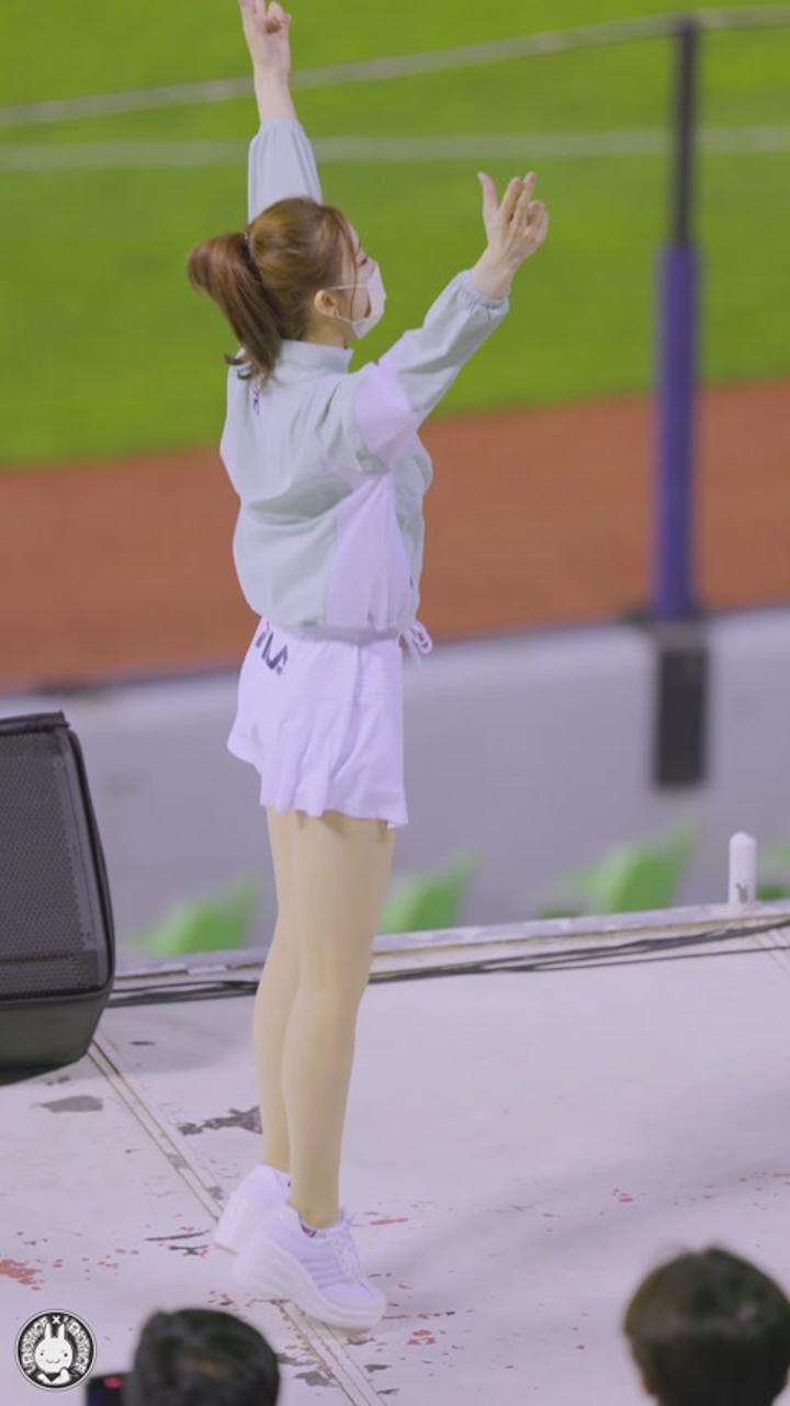 210526 치어리더 허은미 직캠 비디오 썸네일 이미지