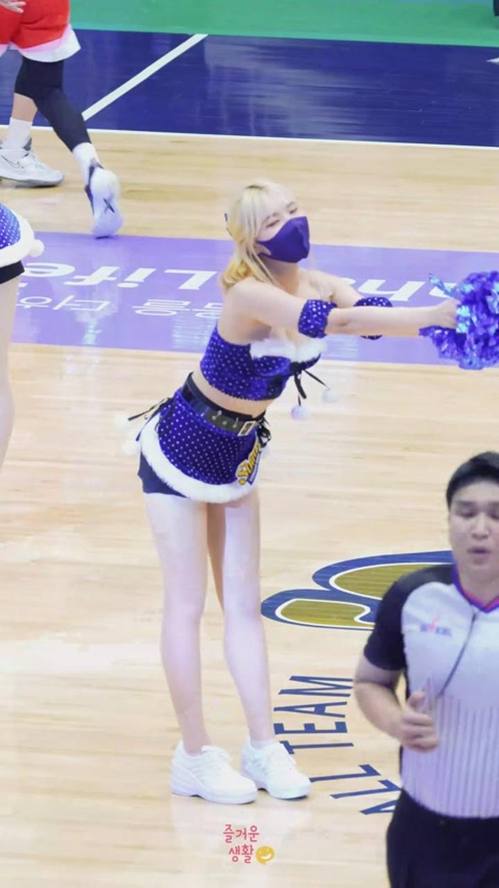 221225 치어리더 이진 직캠 (4) 비디오 썸네일 이미지