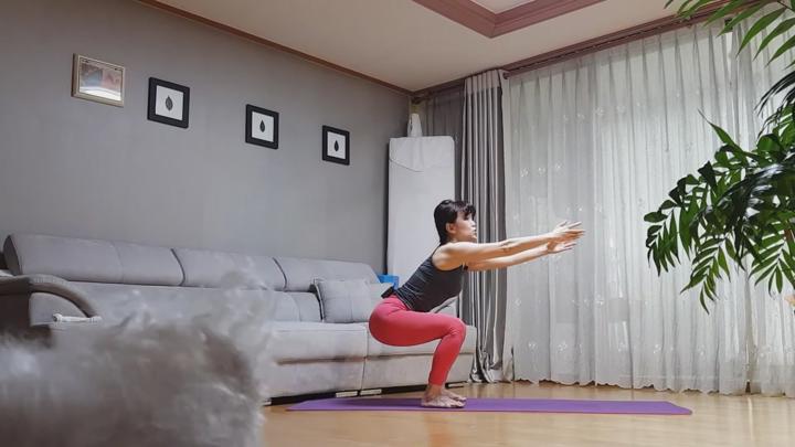 하체강화 운동으로 살 안찌는 체질로 바꿔요! 비디오 썸네일 이미지