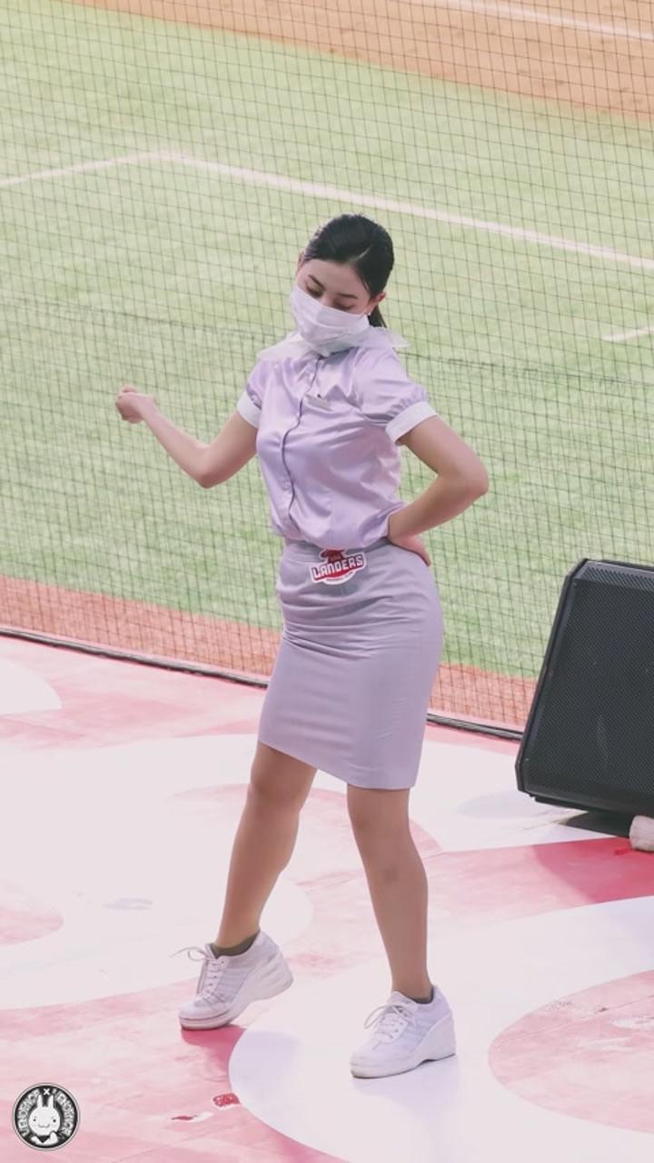 210517 치어리더 목나경 직캠 (4) 비디오 썸네일 이미지