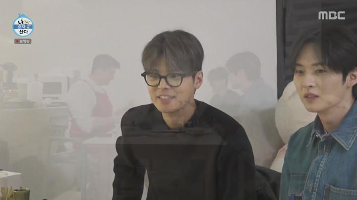 나 혼자 산다.E596.250516.1080p.HANNA 비디오 썸네일 이미지
