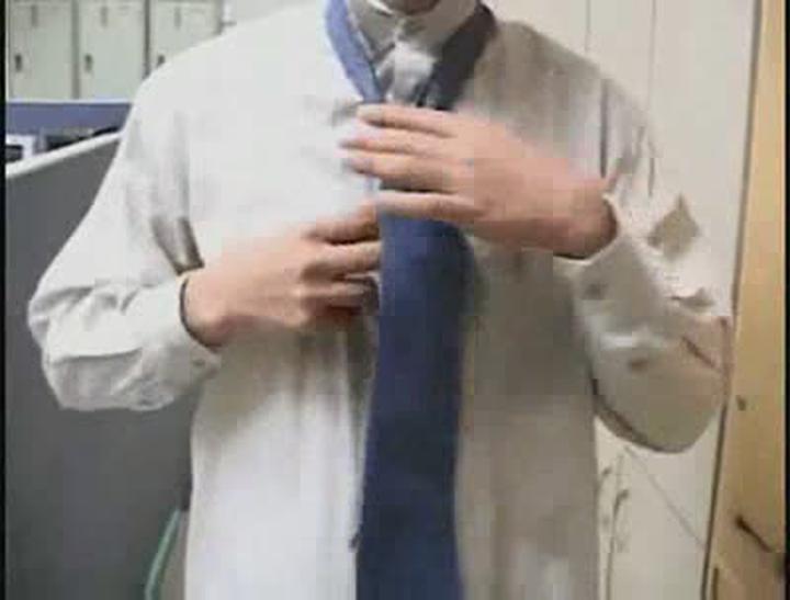직장인 필수 멋지게 넥타이 매는요령 비디오 썸네일 이미지