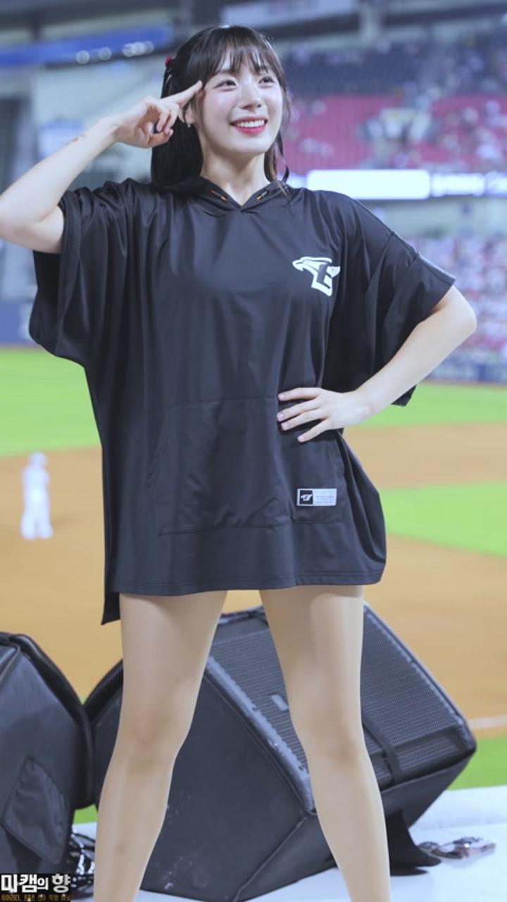 240611 치어리더 하지원 직캠 (2) 비디오 썸네일 이미지