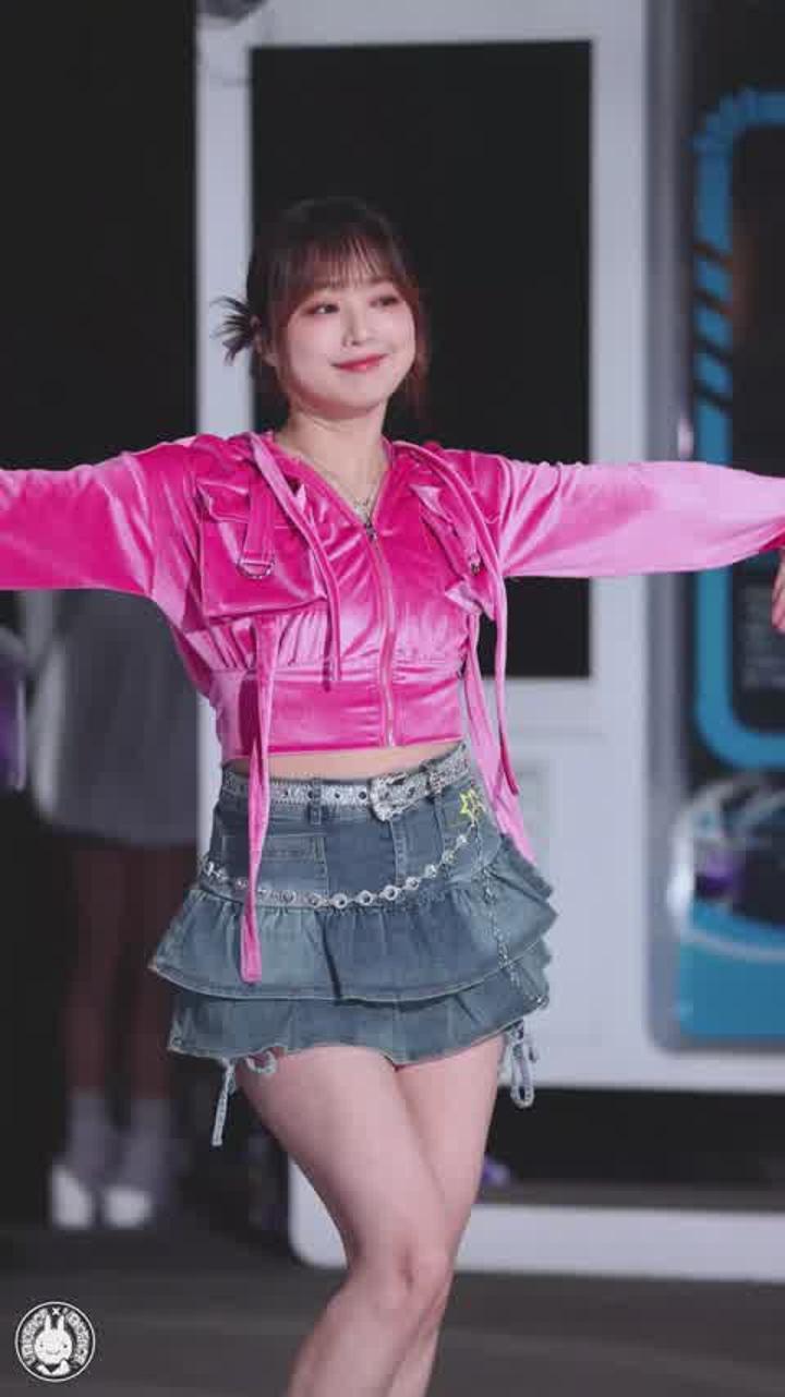 240331 핀아 직캠 MANIAC(비비지) Pina-A Fancam 비디오 썸네일 이미지