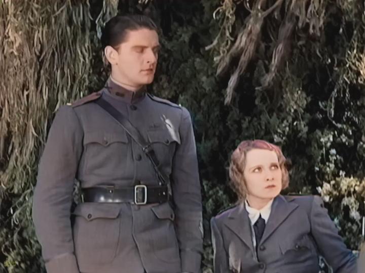 Half Shot at Sunrise(1930)_일출의 절반 샷 비디오 썸네일 이미지