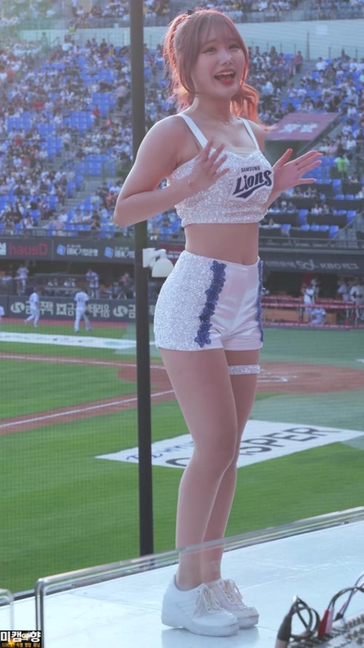230613 치어리더 최홍라 직캠 (2) 비디오 썸네일 이미지