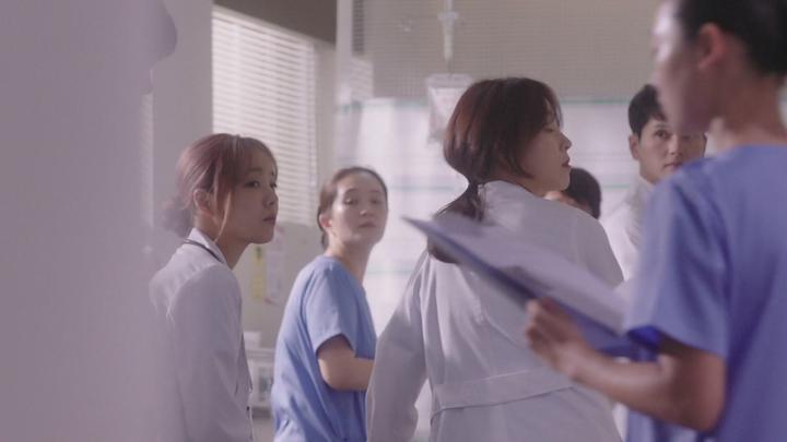 【FHD】낭만닥터 김사부 시즌1. E01-E10 - 다국어 자막 내장.1080p.NF.WEBRip.DDP2.0 비디오 썸네일 이미지