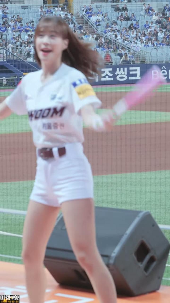 230418 치어리더 박혜인 직캠 비디오 썸네일 이미지