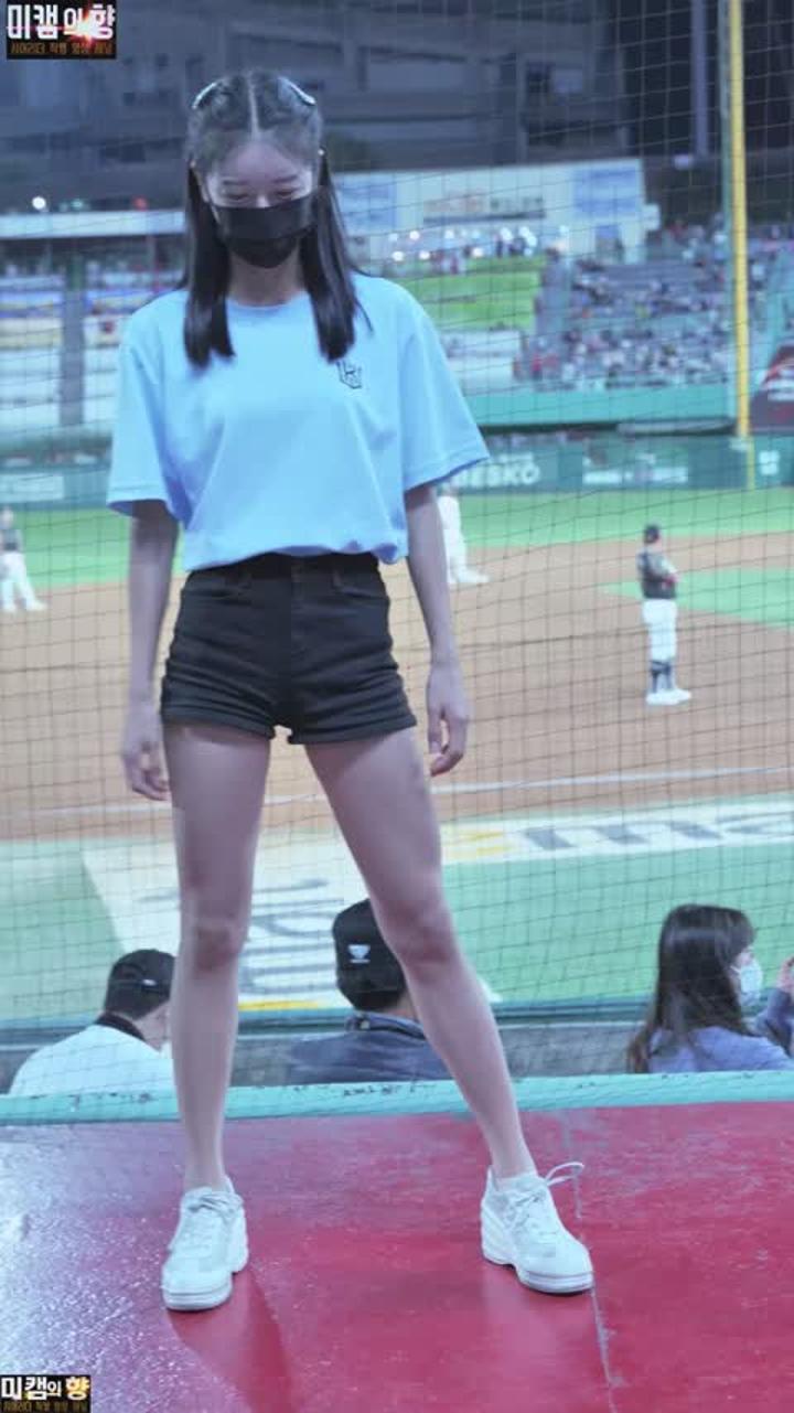 220920 치어리더 신세희 직캠 (6) 비디오 썸네일 이미지